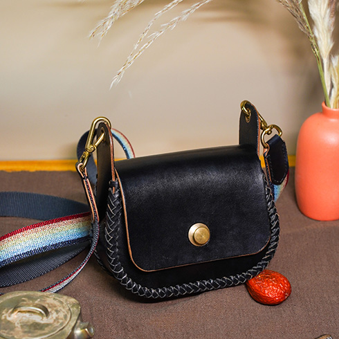 编织休闲小黑包